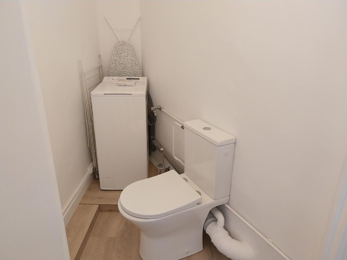Charmant Appartement 3 Chambres Et Terrasse Eyragues Екстериор снимка