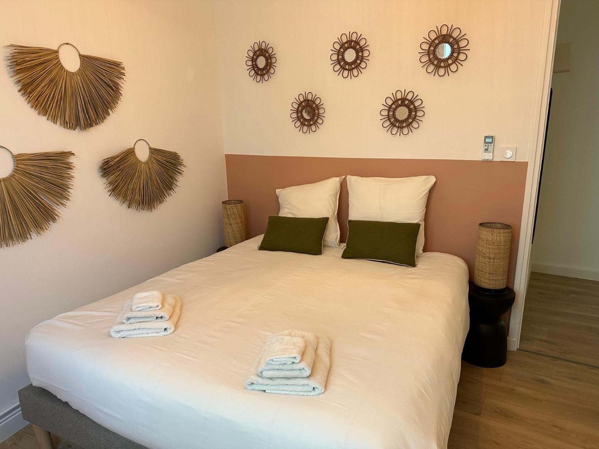 Charmant Appartement 3 Chambres Et Terrasse Eyragues Екстериор снимка